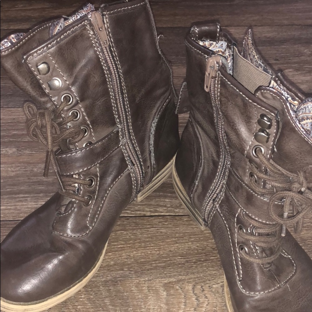 American Rag combat boots - Picture 2 of 4